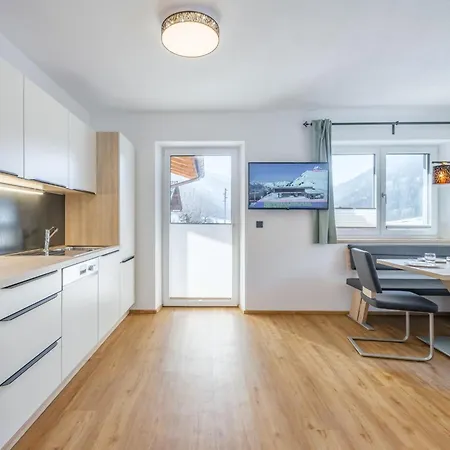 Rossbrand Und Tauern-blick