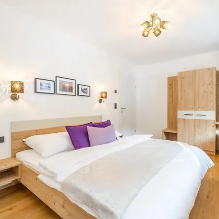 Rossbrand Und Tauern-blick Untertauern