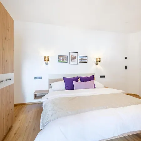 Rossbrand Und Tauern-blick