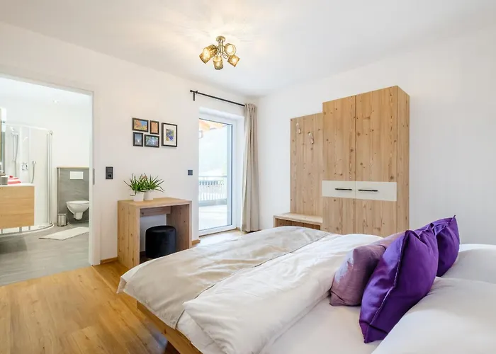 Rossbrand Und Tauern-blick Untertauern